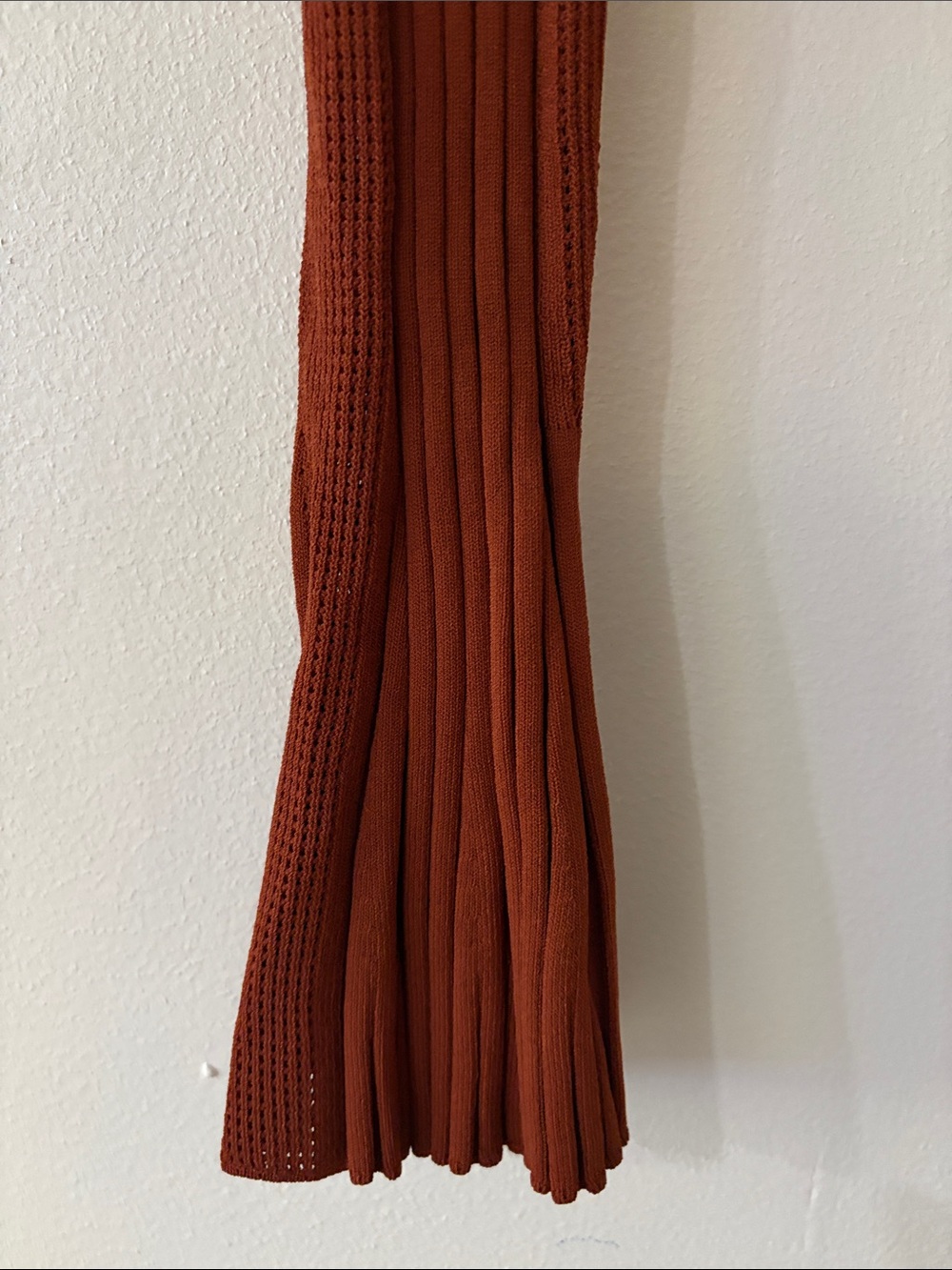 ba&sh Rust Cropped Ribbed V-Neck Cardigan - Picture 5 of 7